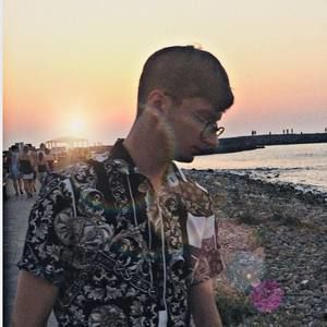 Meet your Posher, Daniel